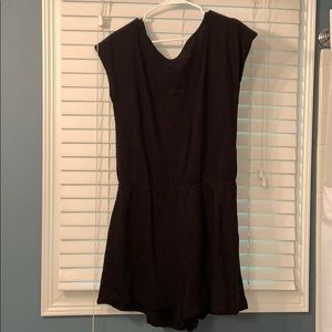 Gap black romper size tall